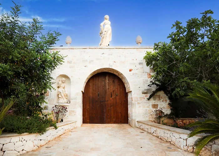 Masseria Le Betulle לינה וארוחת בוקר 4*